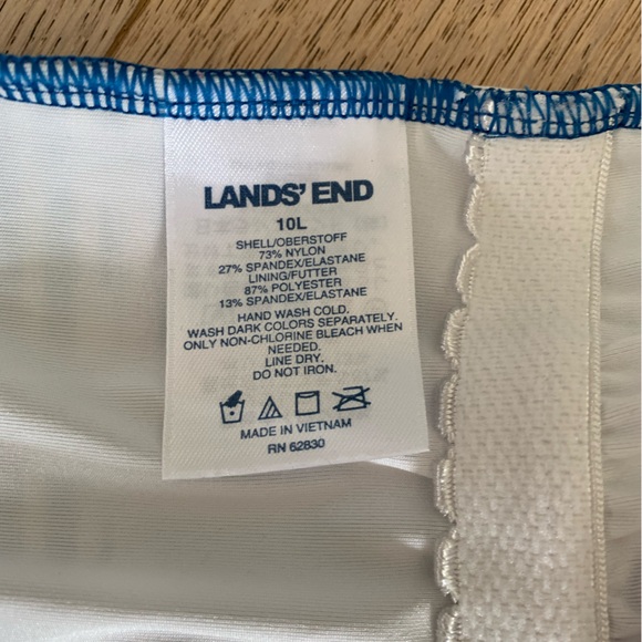 Long torso size 10 retro print swimsuit - Picture 3 of 4